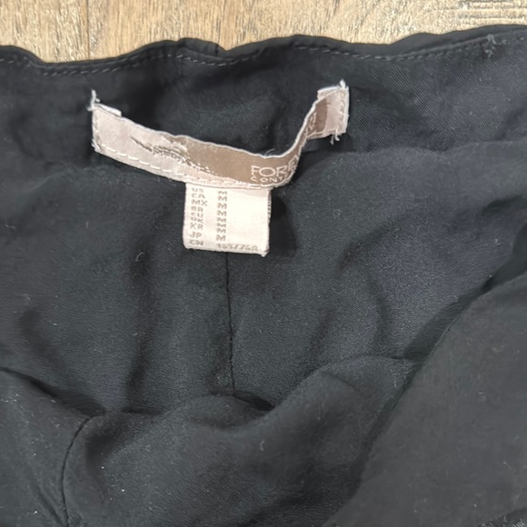 Forever 21 Elegant Black Lace Women’s Mini Skirt Size Medium - Picture 2 of 6